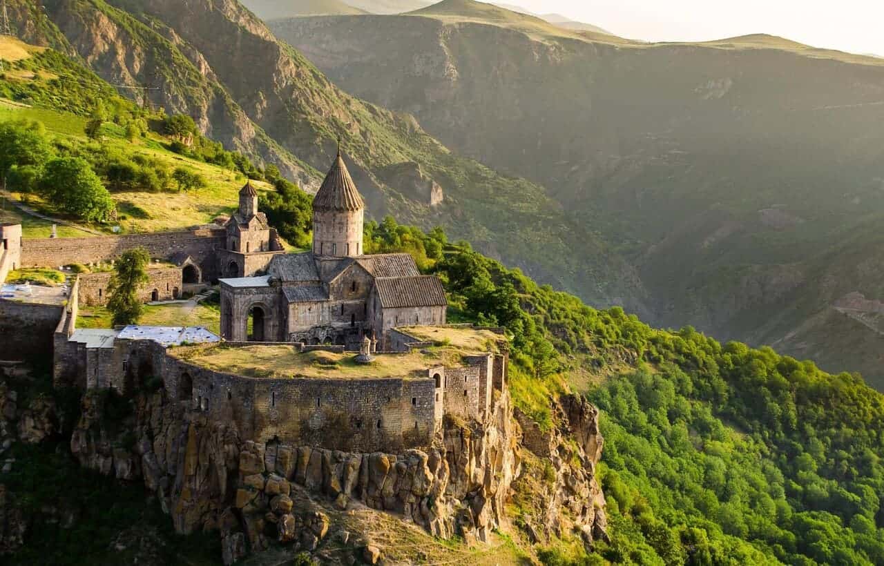 2 5 - ارمنيا سياحة وجهة سياحية غنية بالمغامرات