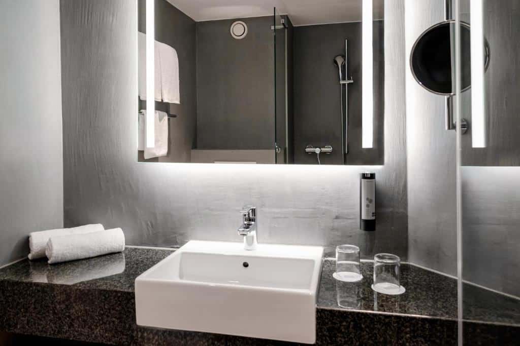 فندق إنترسيتي وين- Intercityhotel Wien