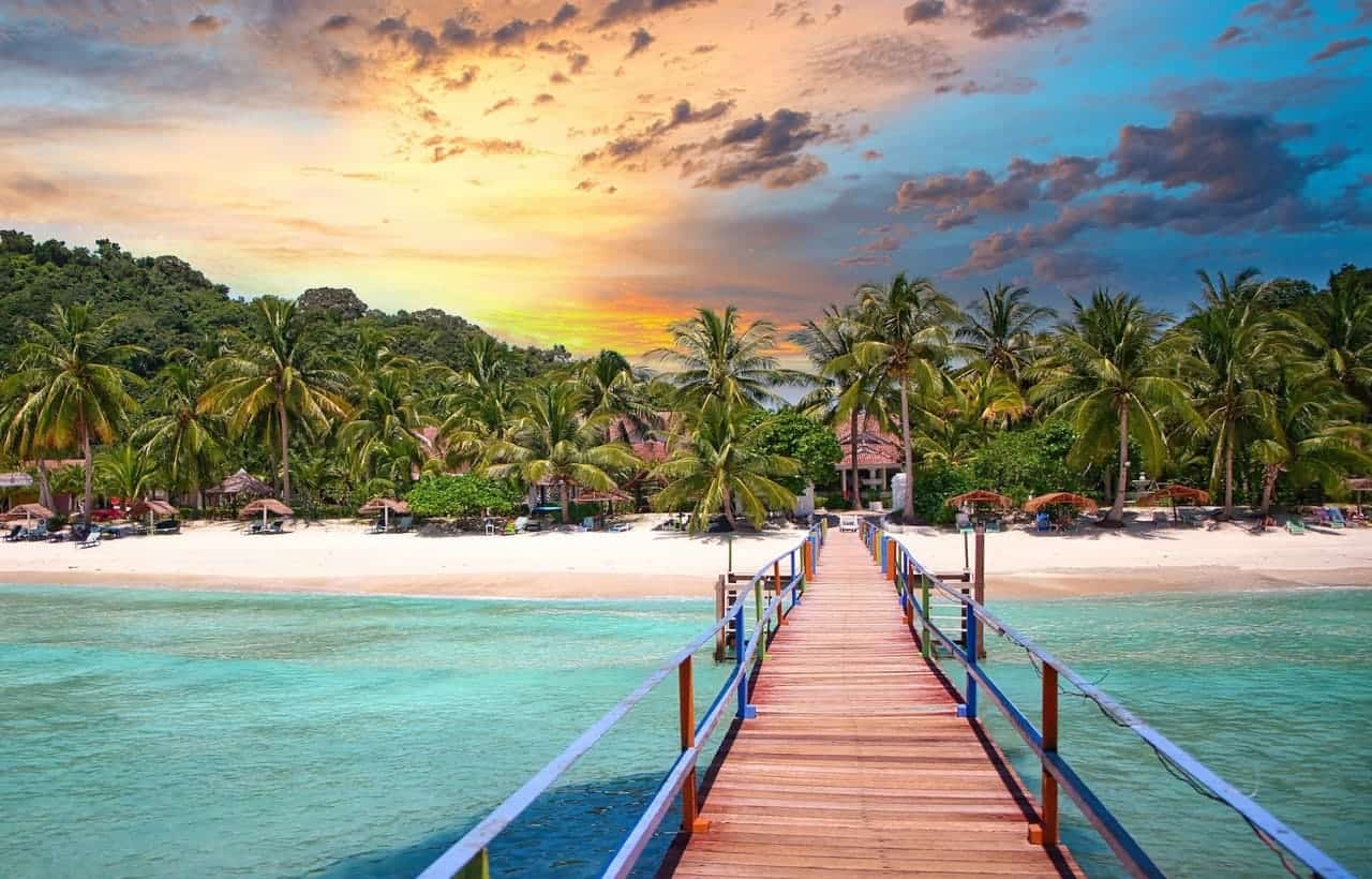 دليل السياحة في كوالالمبور - Sky Life Holidays - سكاي لايف للعطلات أفضل شواطئ ماليزيا بالقرب من كوالالمبور