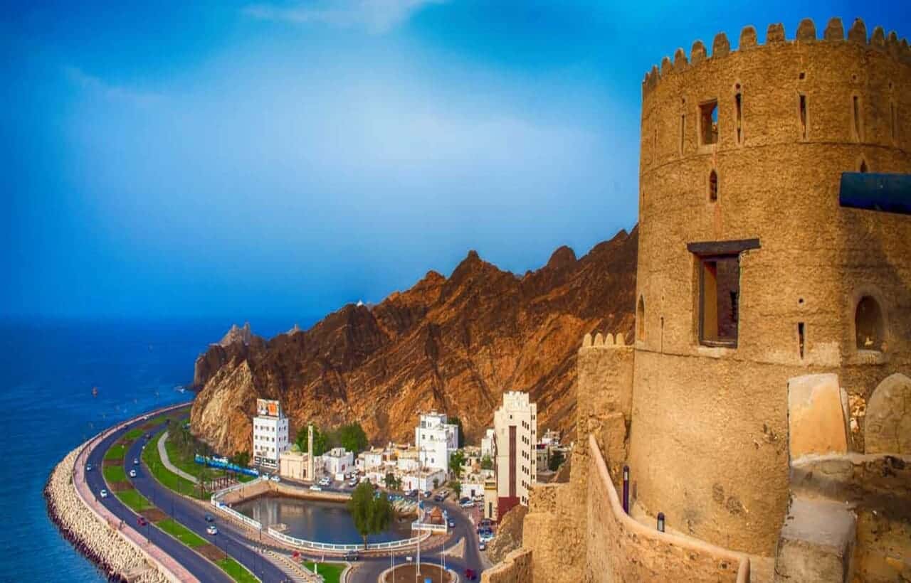 السياحة في مسقط.. رحلة بين المعالم التاريخية والأسواق النابضة بالحياة - Sky Life Holidays - سكاي لايف للعطلات أماكن السياحة في مسقط