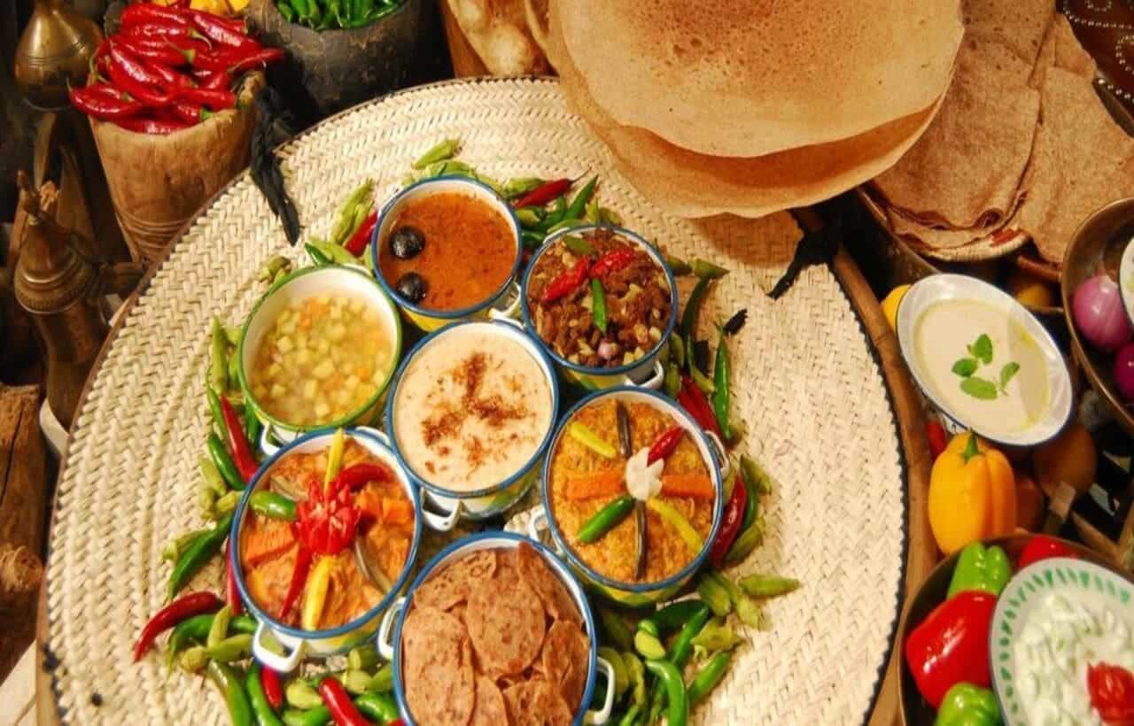 اماكن سياحية في قطر.. رحلة إلى أرض العجائب بين الصحراء والبحر - Sky Life Holidays - سكاي لايف للعطلات الطعام