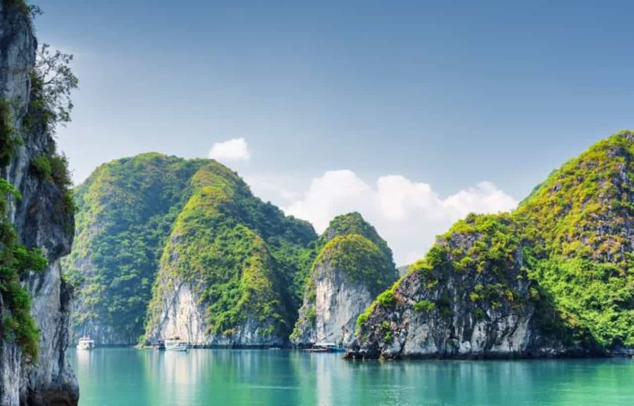 فيتنام: جنة الطبيعة والمغامرات التي تنتظرك لاستكشافها - Sky Life Holidays - سكاي لايف للعطلات خليج ها لونج