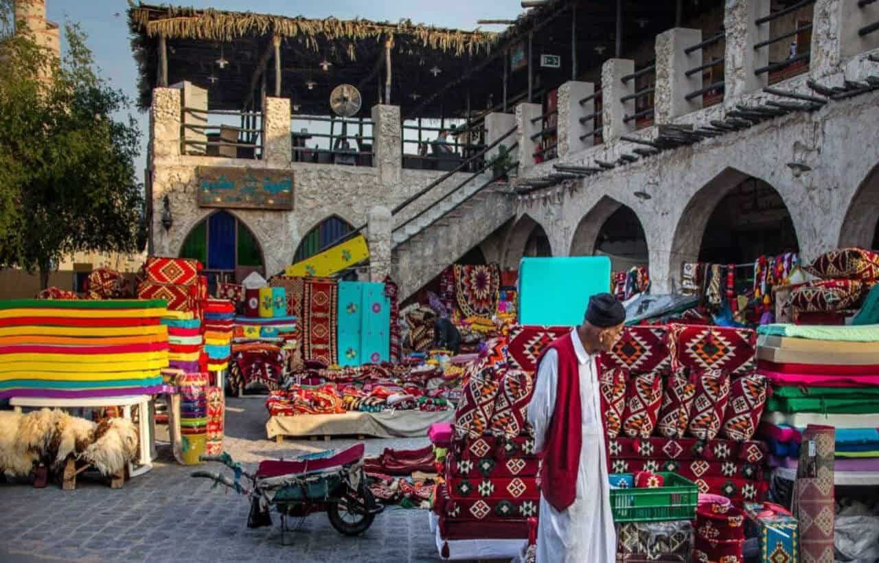 اماكن سياحية في قطر.. رحلة إلى أرض العجائب بين الصحراء والبحر - Sky Life Holidays - سكاي لايف للعطلات سوق واقف الدوحة