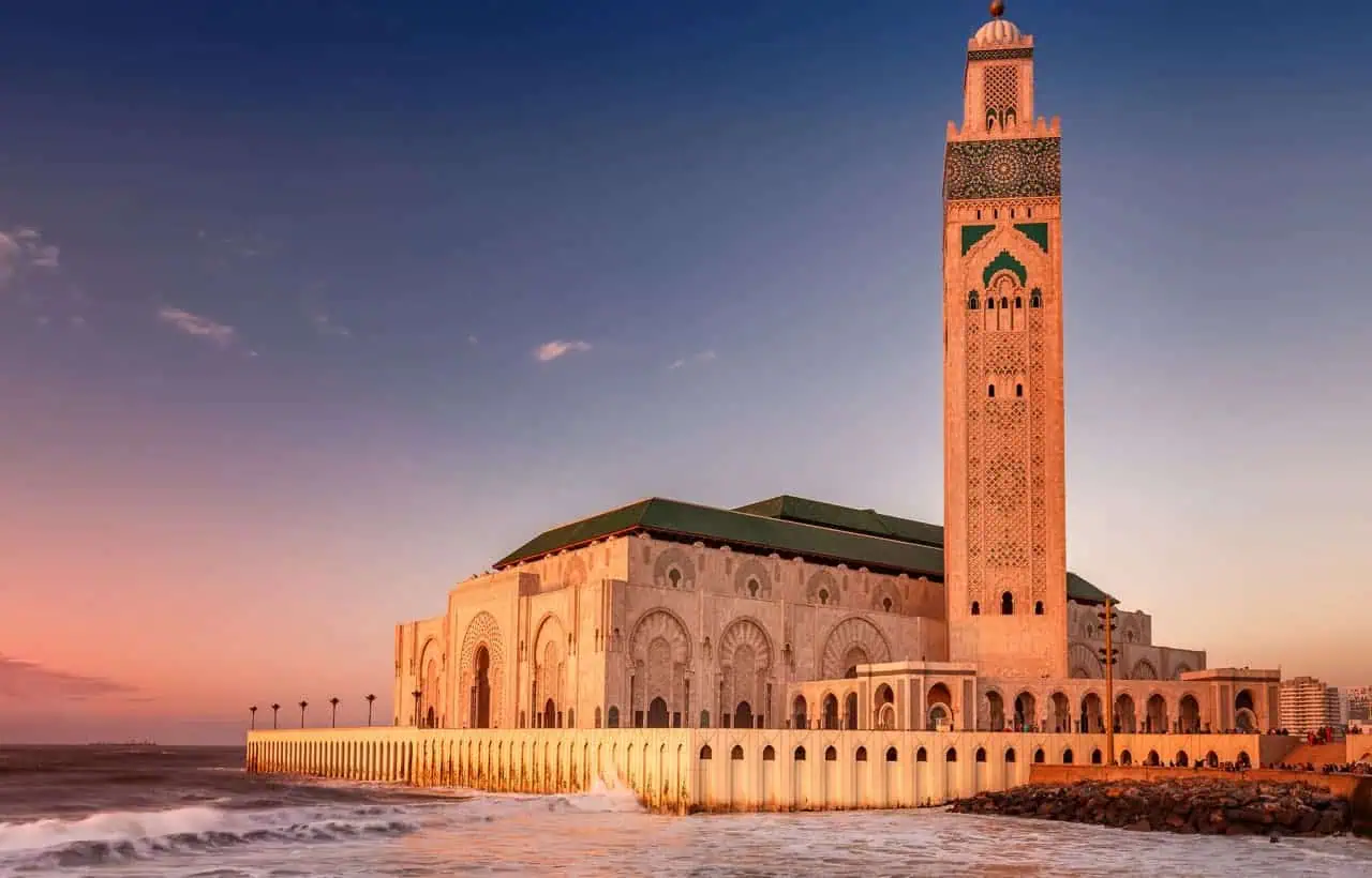 دليل السياحة في كازابلانكا - Sky Life Holidays - سكاي لايف للعطلات مسجد الحسن الثاني
