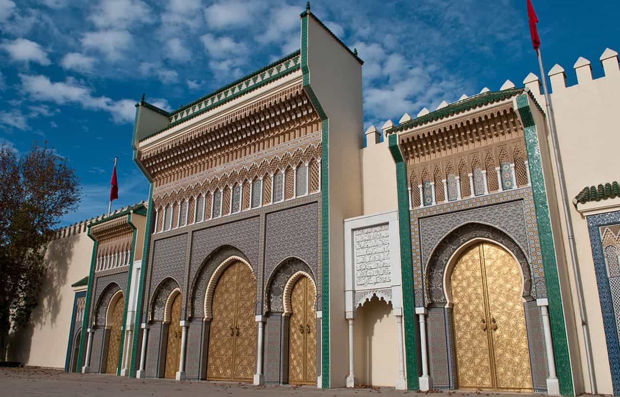 دليل السياحة في كازابلانكا - Sky Life Holidays - سكاي لايف للعطلات القصر الملكي في الدار البيضاء