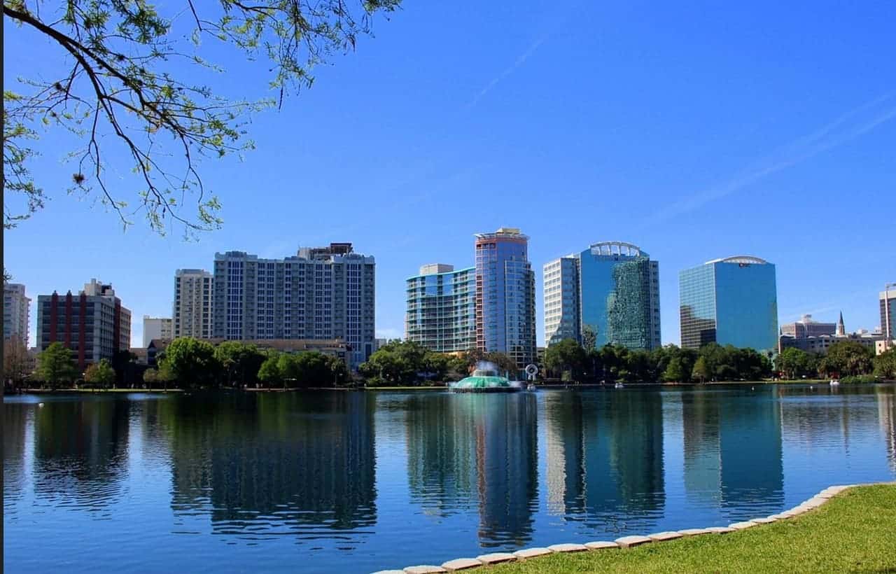 السياحة في أورلاندو.. وجهة ساحرة - Sky Life Holidays - سكاي لايف للعطلات منتزه بحيرة إيولا