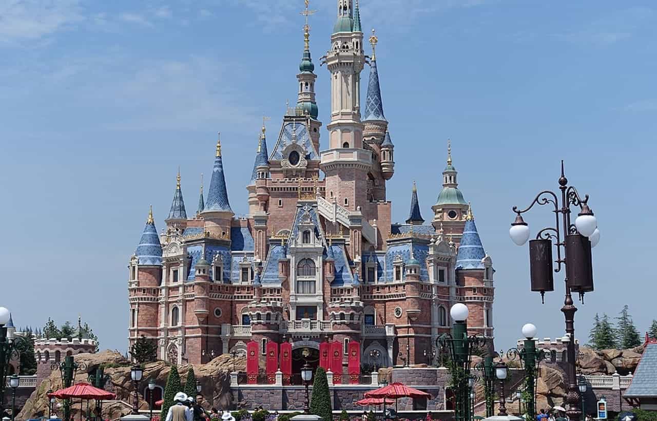دليل السياحة في هونغ كونغ - Sky Life Holidays - سكاي لايف للعطلات ديزني لاند