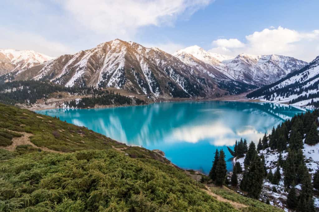 الماتي في الصيف.. طبيعة ساحرة ومغامرات فريدة - Sky Life Holidays - سكاي لايف للعطلات السياحة في ألماتي في الصيف